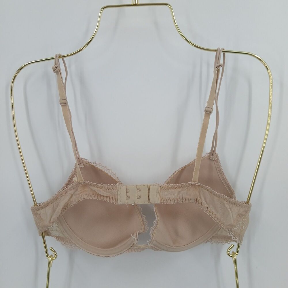 Calvin Klein Liquid Touch Lightly Lined Plunge Bra Nude/Tan size 34B - Picture 2 of 4